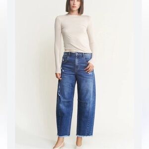 Mica Denim Saphire Super High Distressed Ankle Barrel Leg Size 29